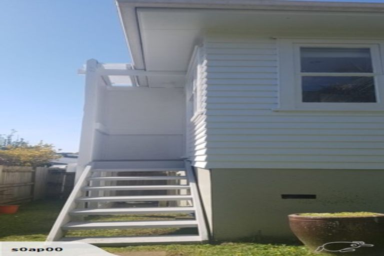 Photo of property in 20a Corunna Road, Milford, Auckland, 0620