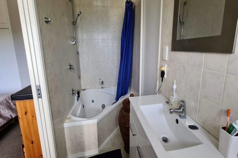 Photo of property in 5 View Street, Maungaturoto, 0520