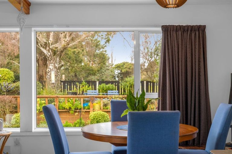 Photo of property in 42 Waratah Street, Avondale, Christchurch, 8061