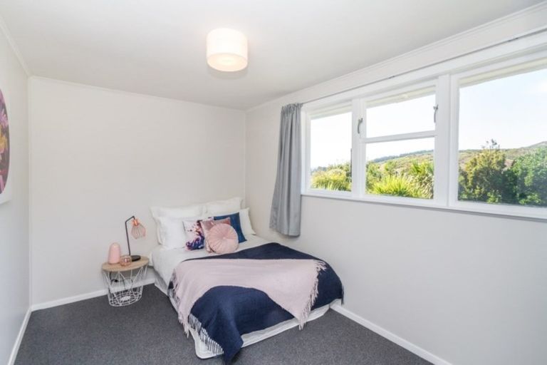 Photo of property in 25 Roberts Street, Tawa, Wellington, 5028