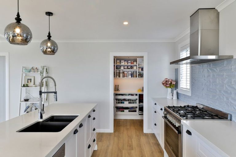 Photo of property in 6 Sellars Road, Bombay, 2675