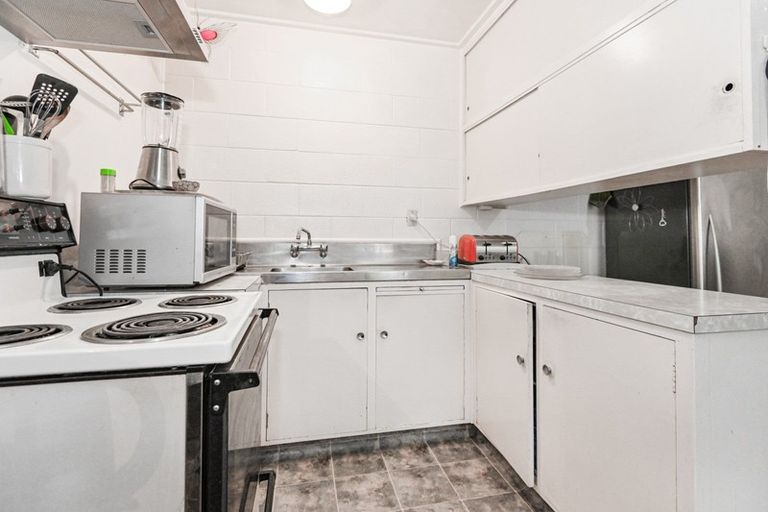 Photo of property in 209 King Street South, Hastings, 4122