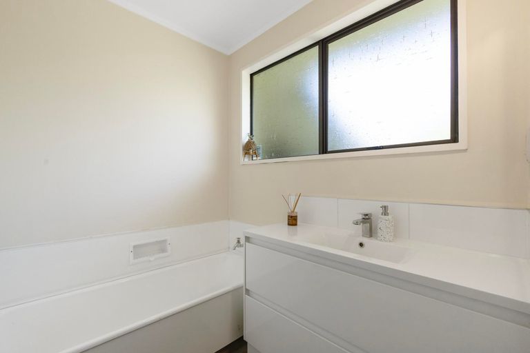 Photo of property in 48 Chaucer Street, Leamington, Cambridge, 3432