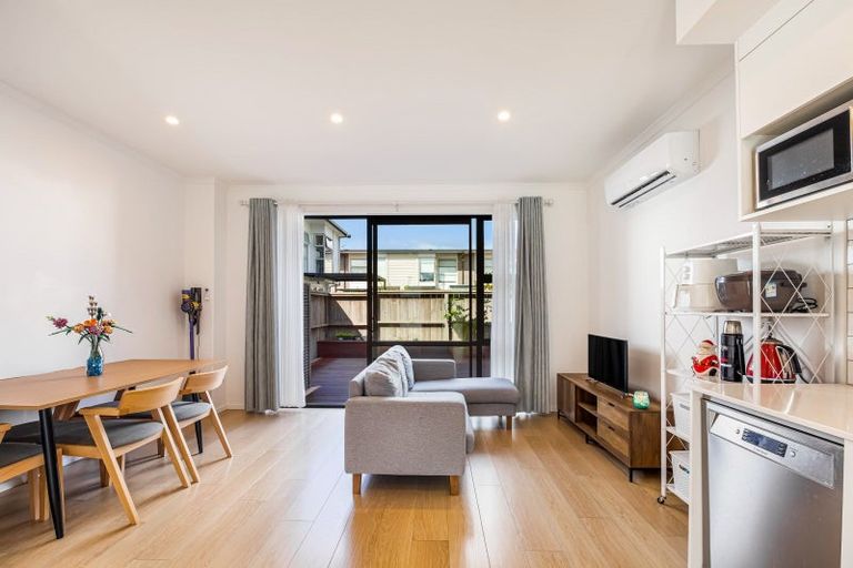 Photo of property in 28d Ian Morrison Road, Hobsonville, Auckland, 0616