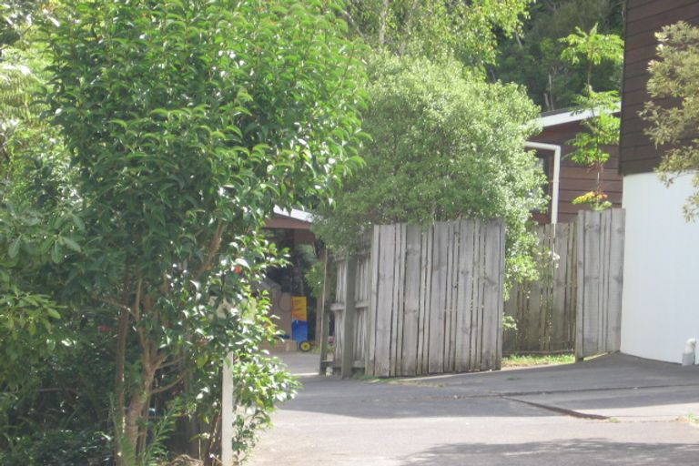 Photo of property in 1/26 Fernlea Rise, Bayview, Auckland, 0629