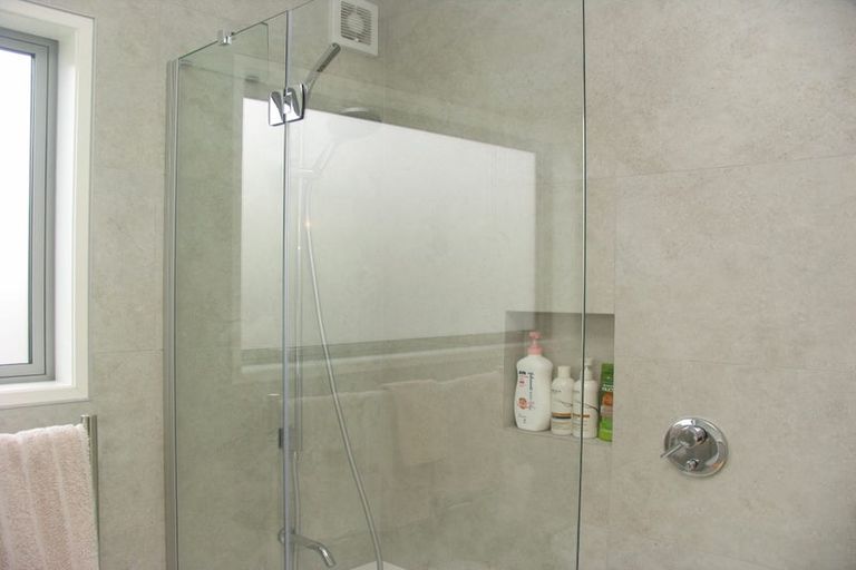 Photo of property in 34 Boyes Crescent, Frankton, Queenstown, 9300