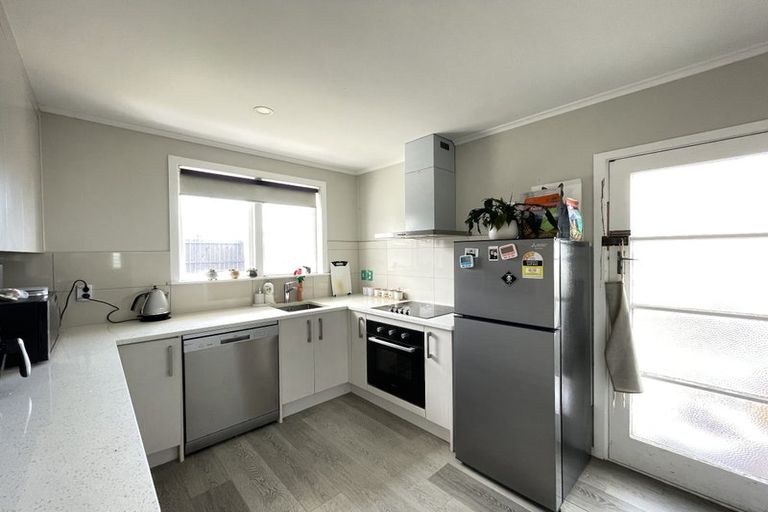 Photo of property in 538 Glenfield Road, Glenfield, Auckland, 0629