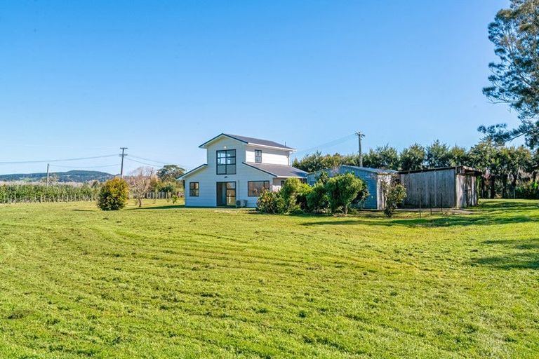 Photo of property in 42 Rimmer Road, Helensville, 0875
