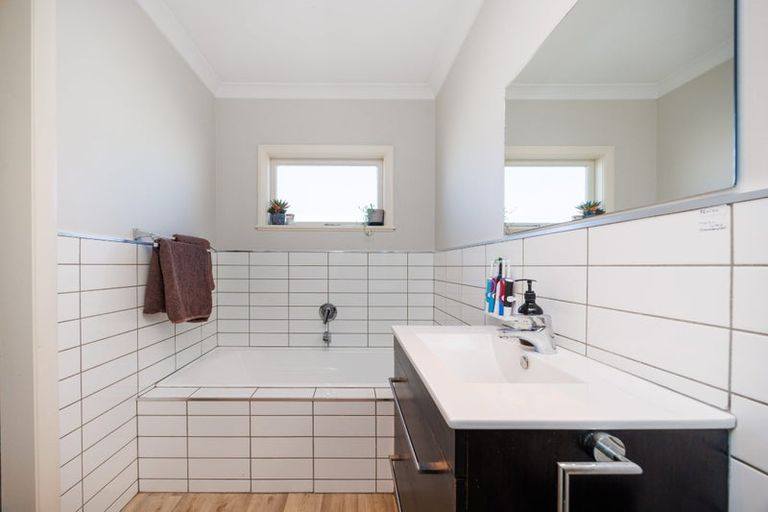 Photo of property in 79 Maxwells Line, Awapuni, Palmerston North, 4412