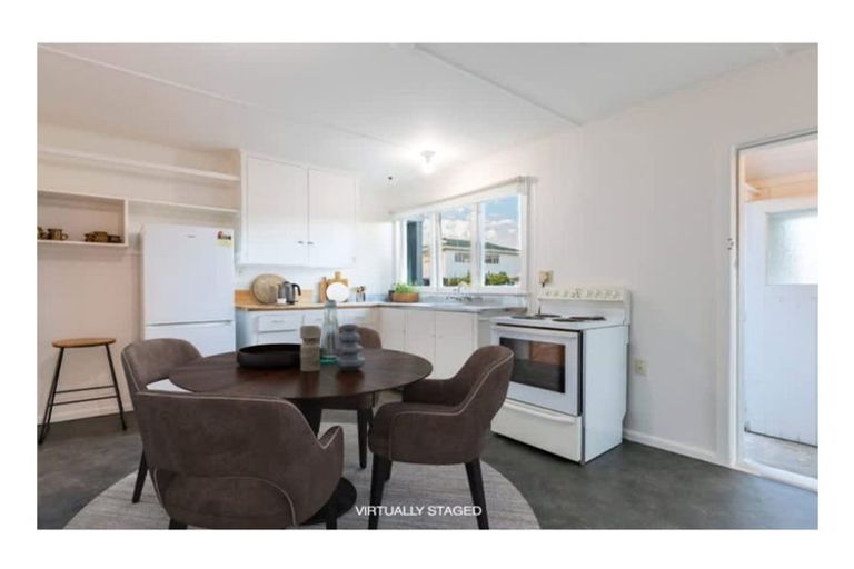 Photo of property in 1/11 Meeanee Quay, Westshore, Napier, 4110