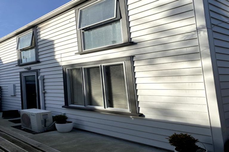Photo of property in 327 Barbadoes Street, Christchurch Central, Christchurch, 8011