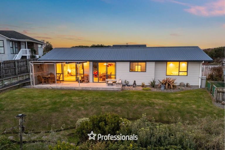 Photo of property in 9 Lemonwood Grove, Maungaraki, Lower Hutt, 5010