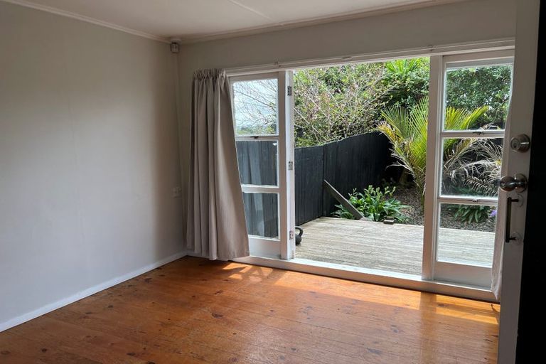 Photo of property in 377a Triangle Road, Henderson, Auckland, 0610
