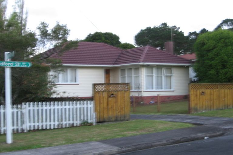 Photo of property in 1/12 Bedford Street, Te Atatu South, Auckland, 0610