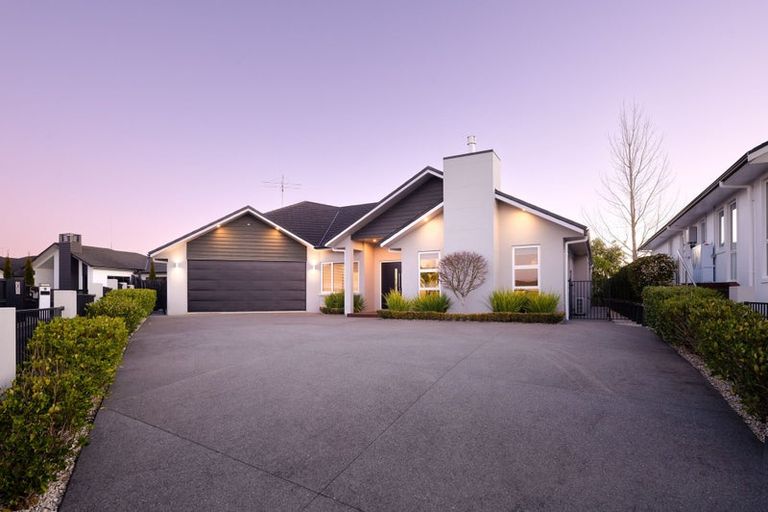 Photo of property in 11 Batten Drive, Flagstaff, Hamilton, 3210