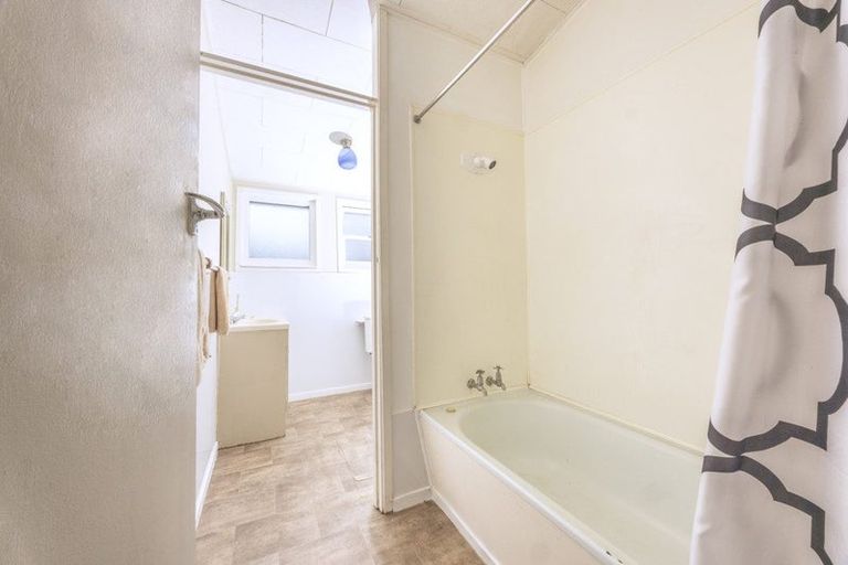 Photo of property in 3/220a Church Street, Onehunga, Auckland, 1061