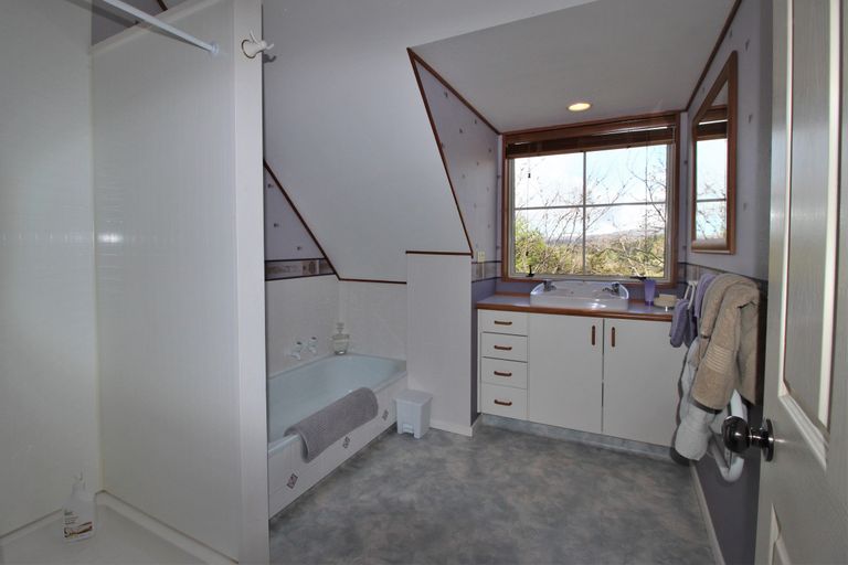 Photo of property in 2 Hazlett Street, Clyde, 9330