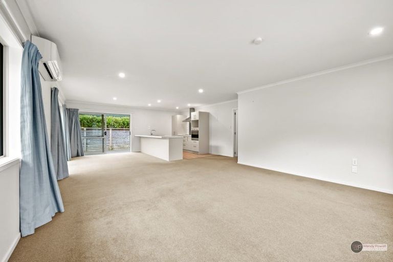 Photo of property in 73 Riverstone Drive, Riverstone Terraces, Upper Hutt, 5018