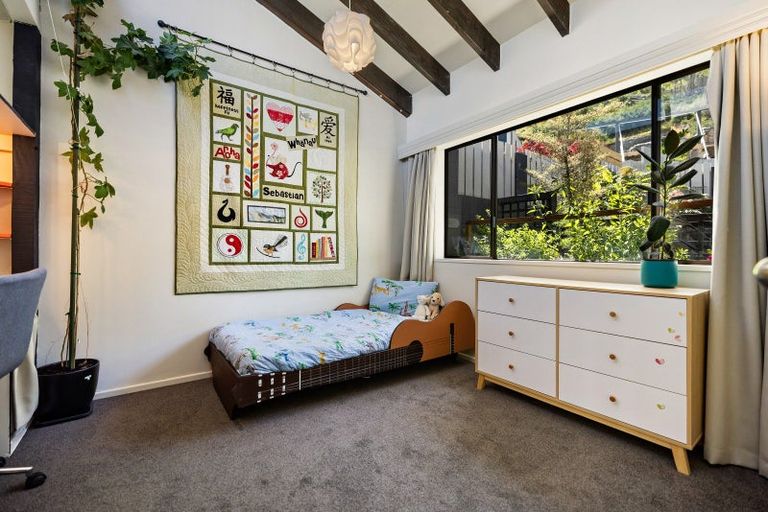 Photo of property in 4b Caples Place, Fernhill, Queenstown, 9300