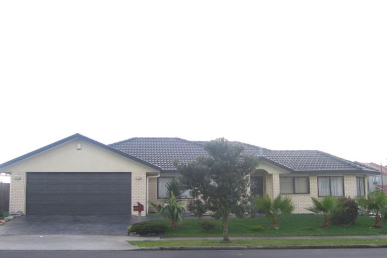 Photo of property in 25 Armoy Drive, East Tamaki, Auckland, 2016