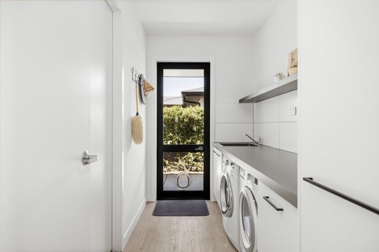 Photo of property in 16 Hiria Crescent, Papamoa Beach, Papamoa, 3118