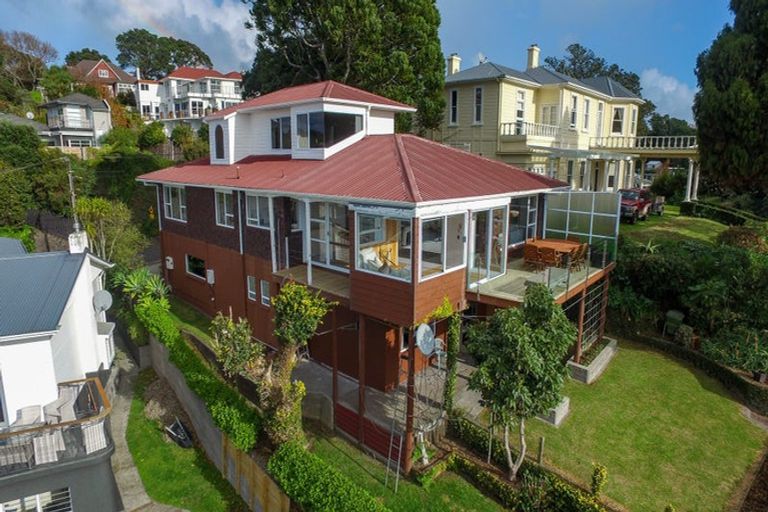 Photo of property in 156 Vivian Street, New Plymouth, 4310