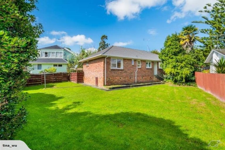 Photo of property in 122 Moore Street, Hillcrest, Auckland, 0627