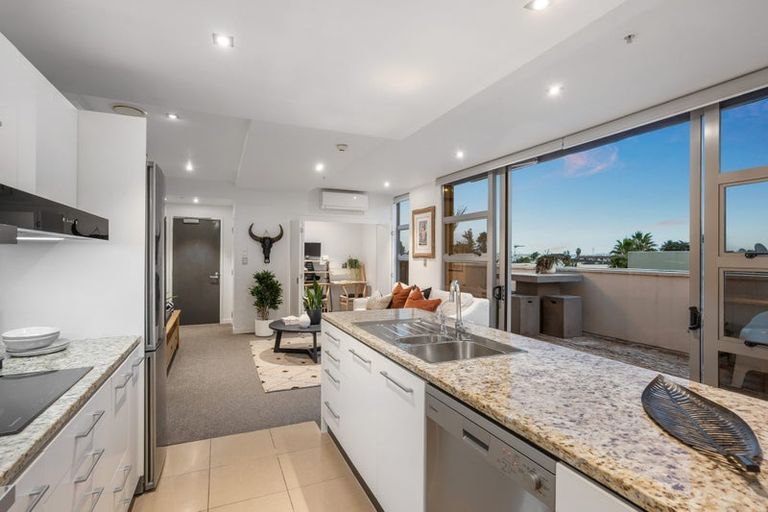 Photo of property in Maison Apartments, 111/16 Huron Street, Takapuna, Auckland, 0622
