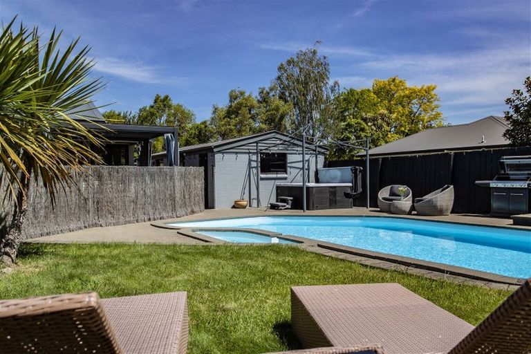 Photo of property in 163 West Belt, Rangiora, 7400