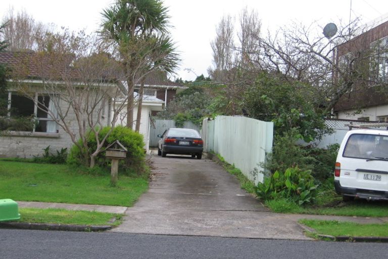 Photo of property in 12a Clovelly Road, Bucklands Beach, Auckland, 2012