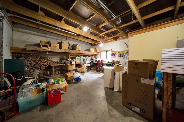 Photo of property in 2 Victoria Road, Omata, New Plymouth, 4374