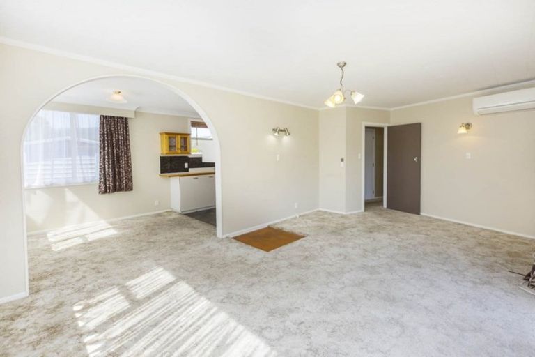 Photo of property in 16 Kentucky Street, Totara Park, Upper Hutt, 5018