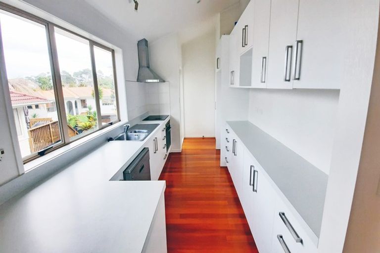 Photo of property in 1/226 Forrest Hill Road, Forrest Hill, Auckland, 0620