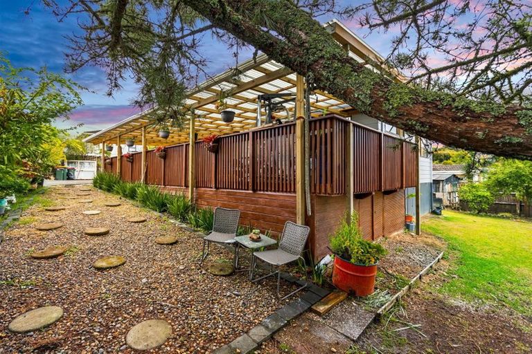 Photo of property in 154 Solar Road, Glen Eden, Auckland, 0602