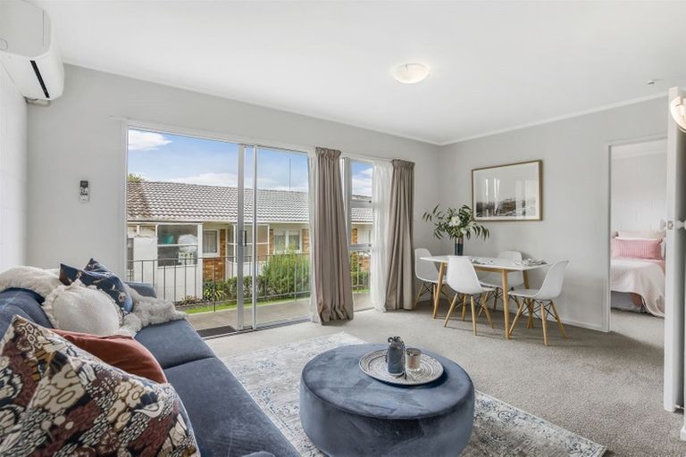 Photo of property in 2/34 Watea Road, Sandringham, Auckland, 1025