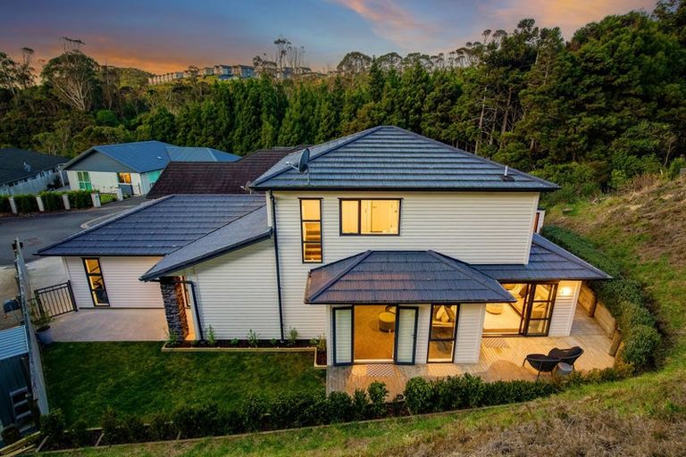 Photo of property in 75 Banks Boulevard, Whitby, Porirua, 5024