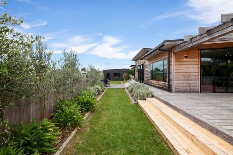 Photo of property in 12 Broadsea Avenue, Ruby Bay, Mapua, 7005