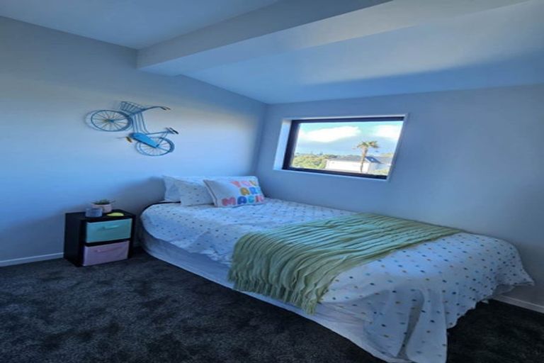 Photo of property in 2/30 Woodford Avenue, Henderson, Auckland, 0610