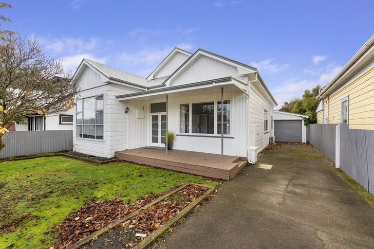 Photo of property in 27 Waldegrave Street, Palmerston North, 4410