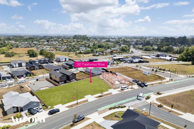 Photo of property in 32 Taahunui Rise, Peacocke, 3206