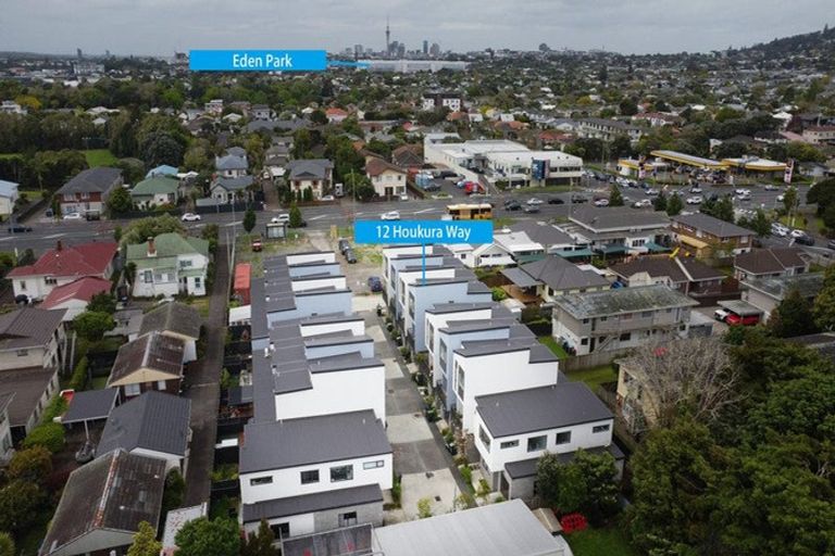 Photo of property in 12 Houkura Way, Sandringham, Auckland, 1025