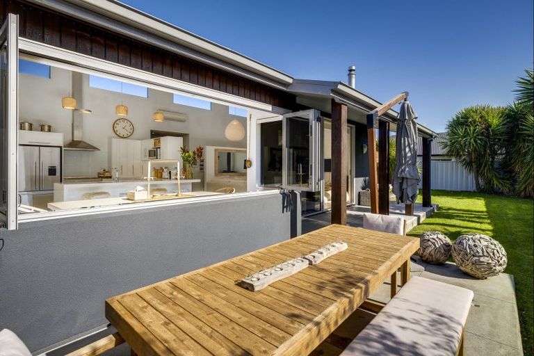 Photo of property in 76 Russell Robertson Drive, Havelock North, 4130