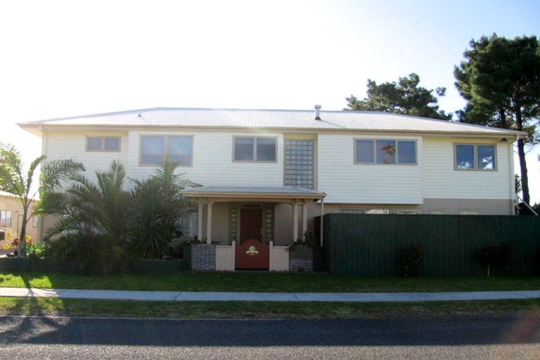 Photo of property in 165 Captain Cook Road, Cooks Beach, Whitianga, 3591
