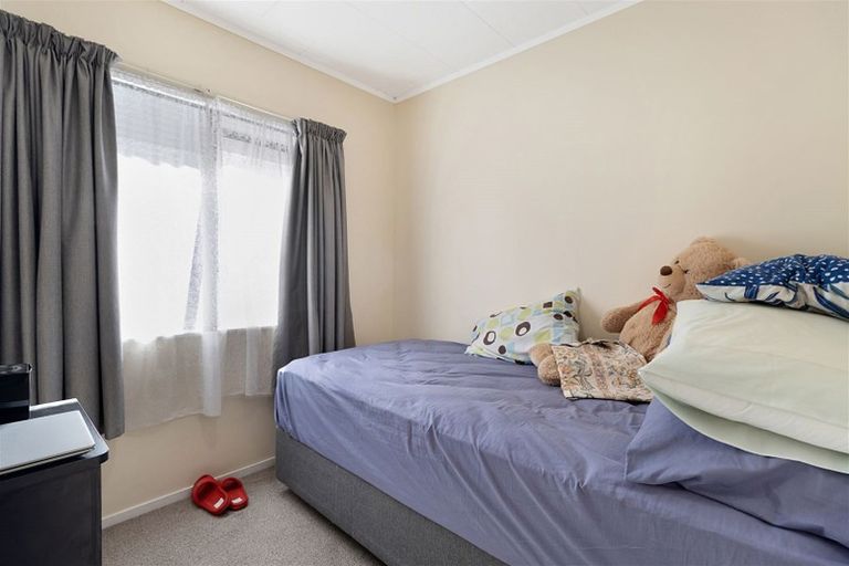 Photo of property in 45 Aldern Road, Massey, Auckland, 0614