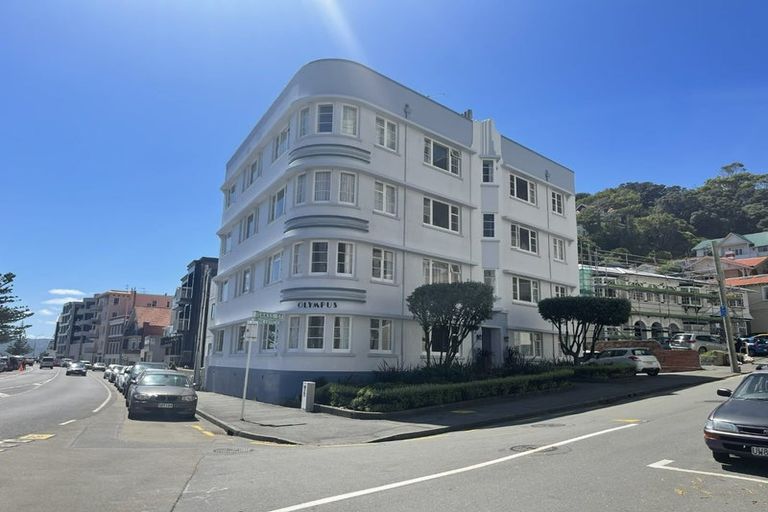Photo of property in Olympus Flats, 1/280 Oriental Parade, Oriental Bay, Wellington, 6011
