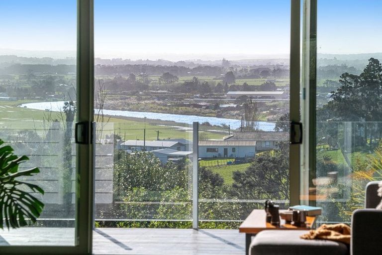 Photo of property in 91 Mangakura Road, Helensville, 0875