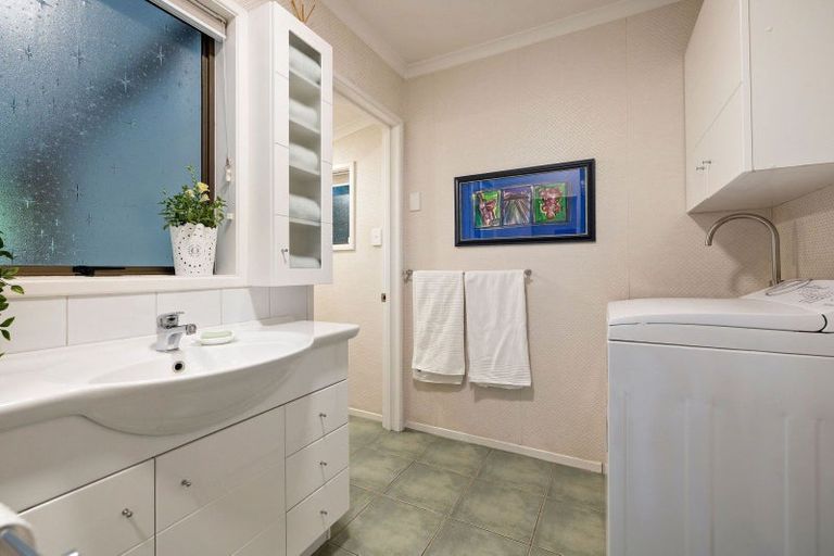 Photo of property in 36 Adamson Drive, Arrowtown, 9302