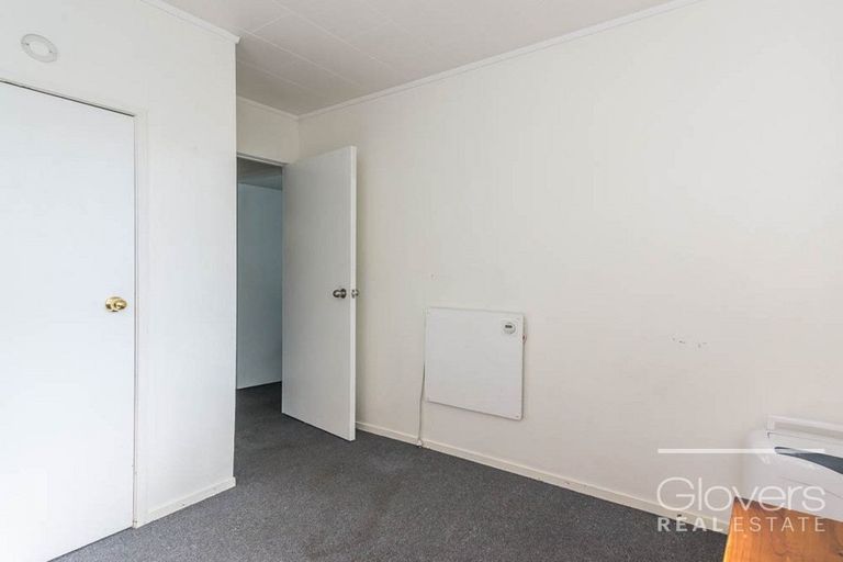 Photo of property in 47 Kamara Road, Glen Eden, Auckland, 0602