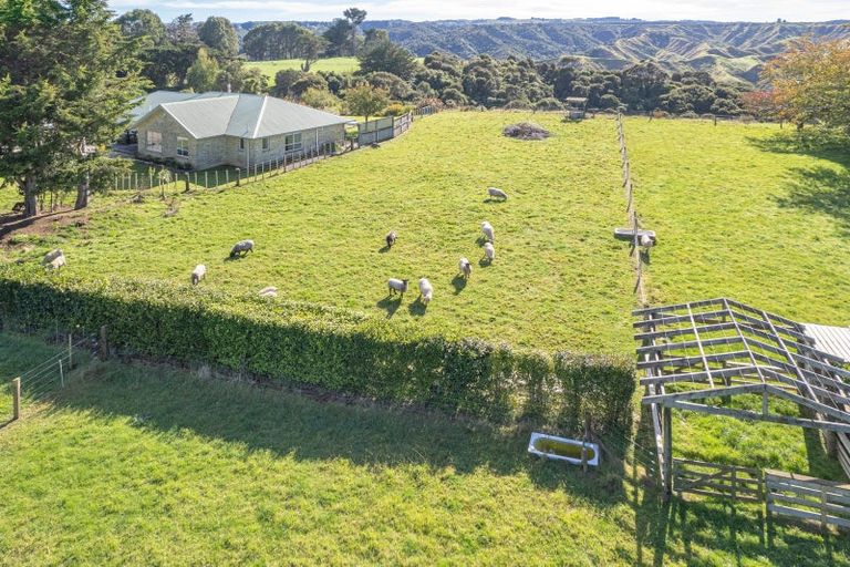 Photo of property in 16 Tokomaru Road West, Brunswick, Whanganui, 4571