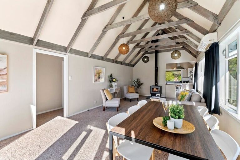 Photo of property in 52 Te Moana Road, Waikanae Beach, Waikanae, 5036